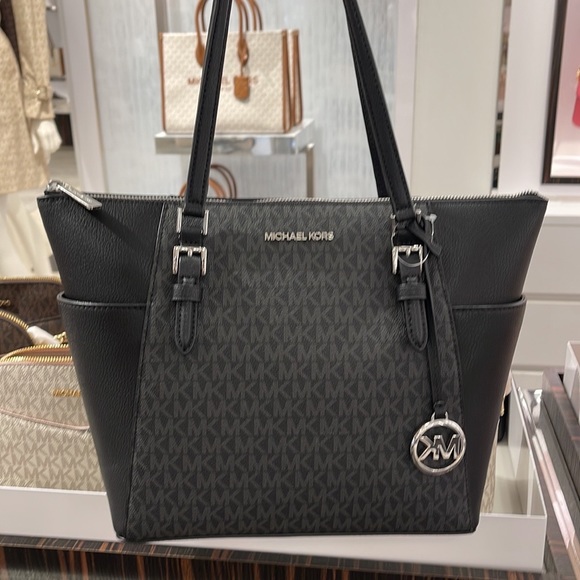 MICHAEL KORS CHARLOTTE LARGE TOP ZIP Tote bag   
Black Signature - Picture 14 of 16